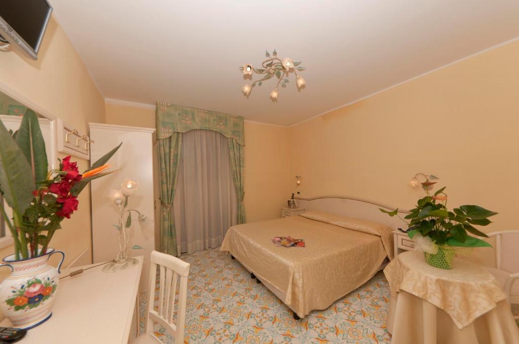 Hotel Villa Franca Форио Номер фото