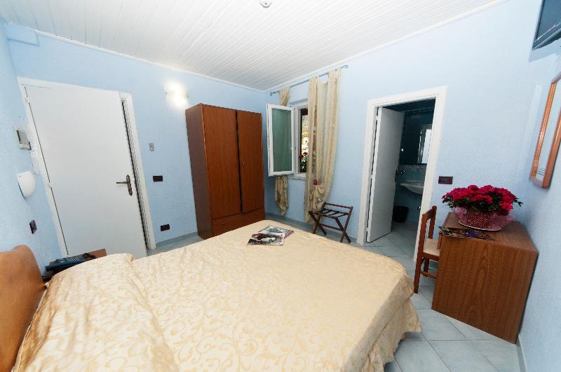 Hotel Villa Franca Форио Экстерьер фото