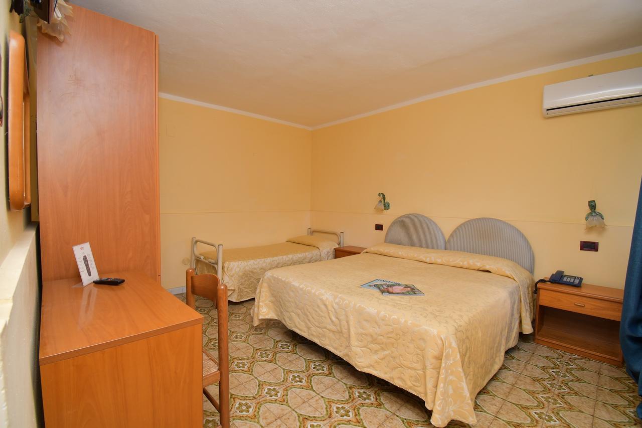 Hotel Villa Franca Форио Экстерьер фото